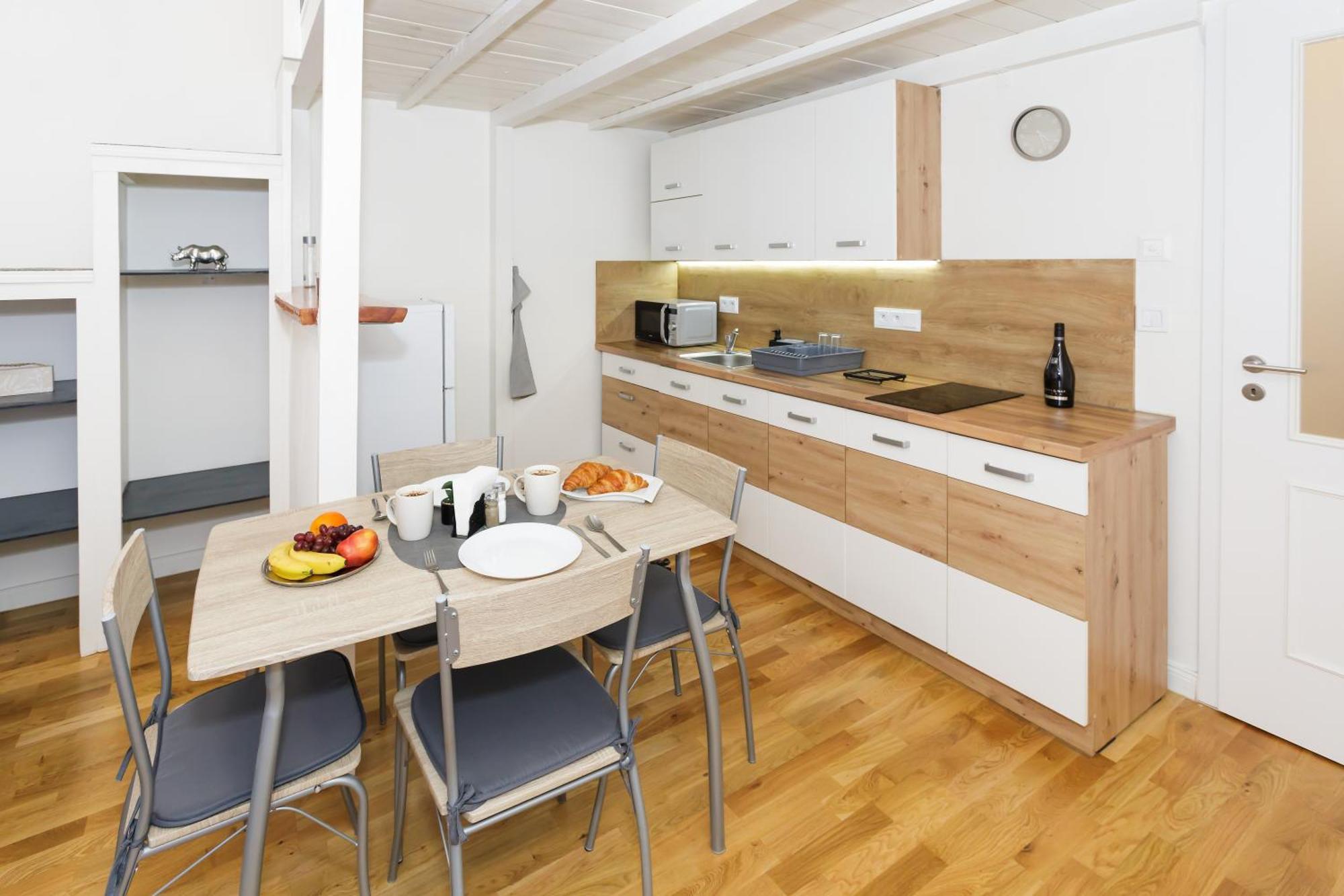 Luxury Near The Downtown *