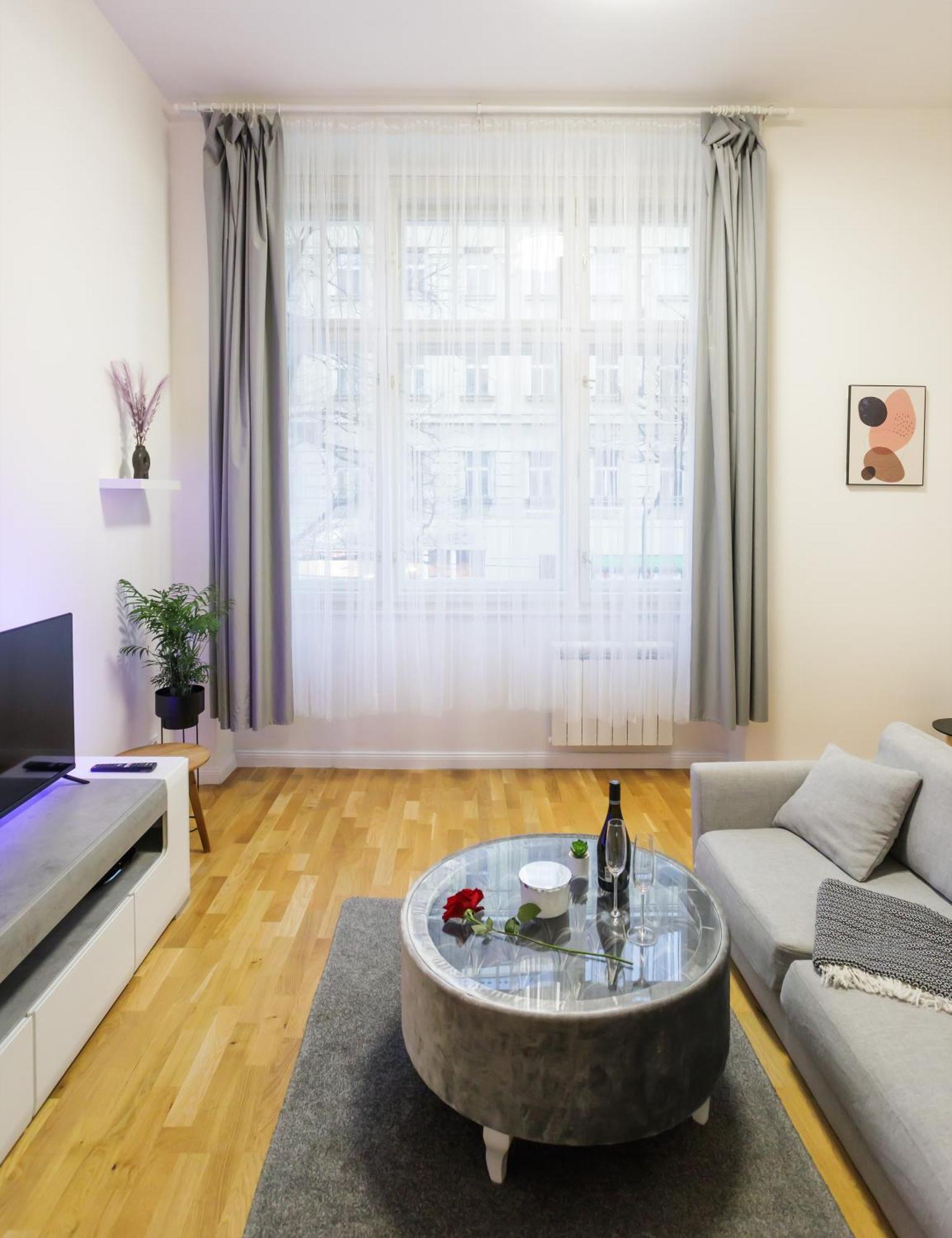 Apartment Luxury Near The Downtown *